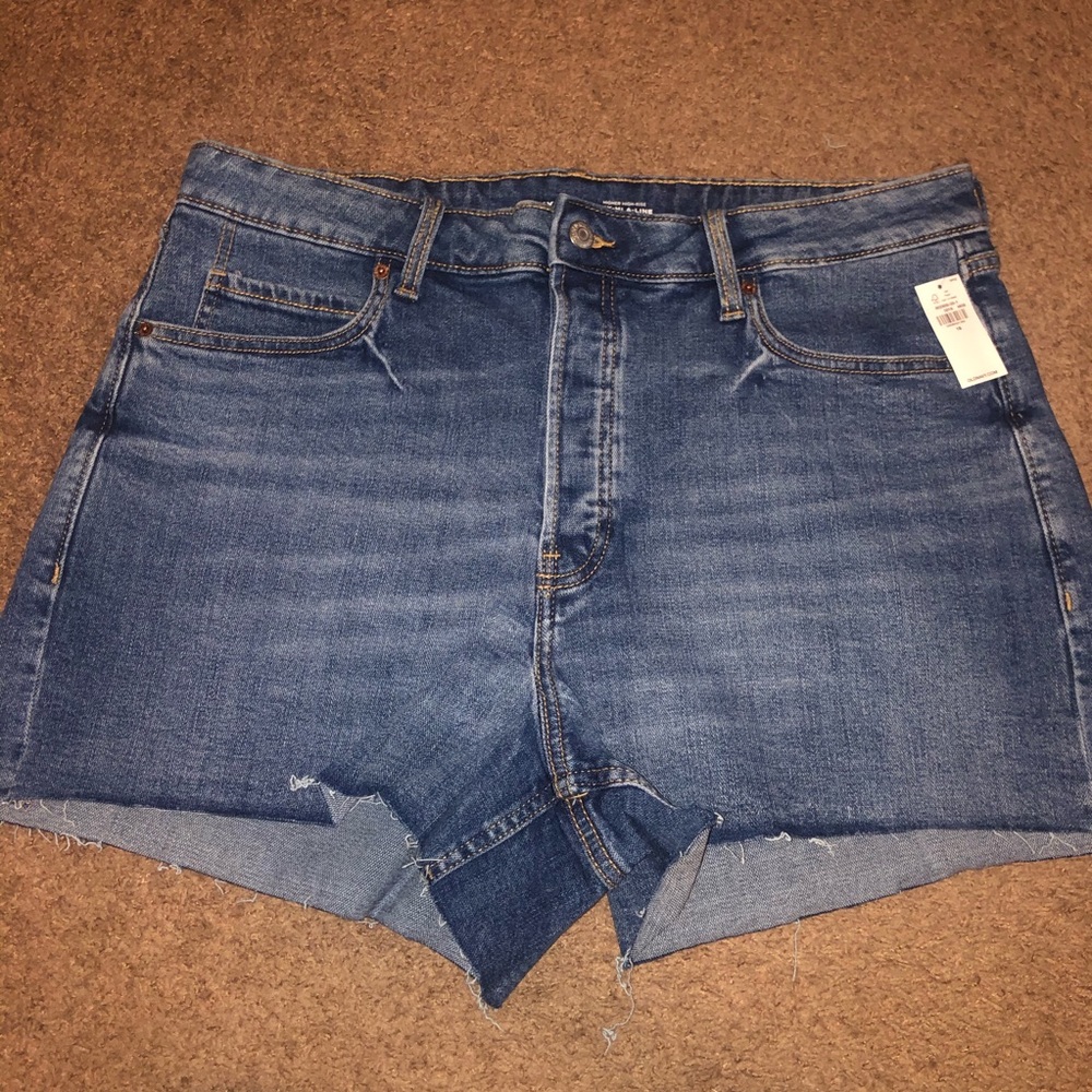 Old Navy Size 16 Higher High Wasted Shorts, New